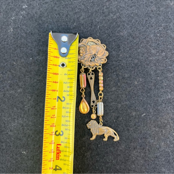 Vintage Banana Bob Bronze Lion/Iridescent/Yellow Stone Dangle Clip On Earrings - Picture 11 of 11